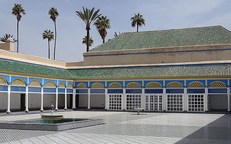 Bunter Platz im Palast de la Bahia in Marrakesch